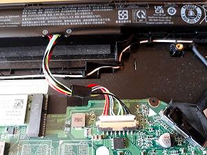 Laptop Akku Ausbauen